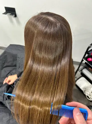ロング siki. 石渡のヘアスタイル