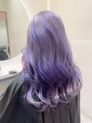 カラー カラースペシャリスト ・齊藤 羽瑠輝のヘアスタイル