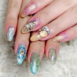 ネイル サンネイルズトーキョー所属・Sun Nails Tokyo三軒茶屋のネイルデザイン