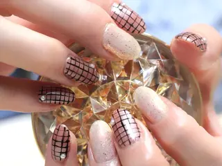 ネイル ママリンド　志村坂上店所属・しみ えんのネイルデザイン