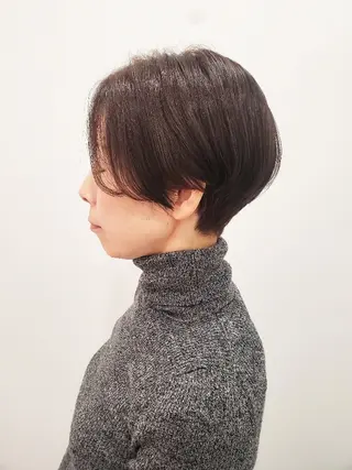 ショート カラー 齋藤 愛美のヘアスタイル