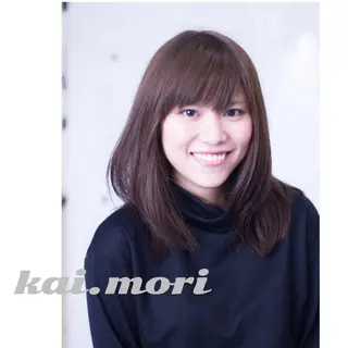 ミディアム カラー 森 海のヘアスタイル