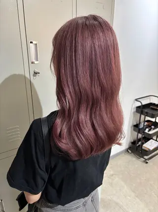 セミロング ブリーチカラー🤍 髪質改善🌟のヘアスタイル