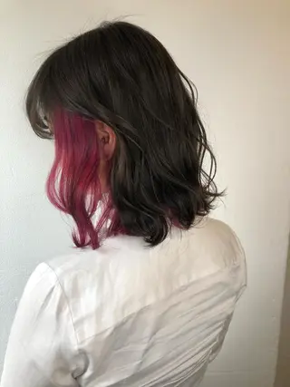 ミディアム カラー しゅうさん🍝 麻田秀太郎のヘアスタイル