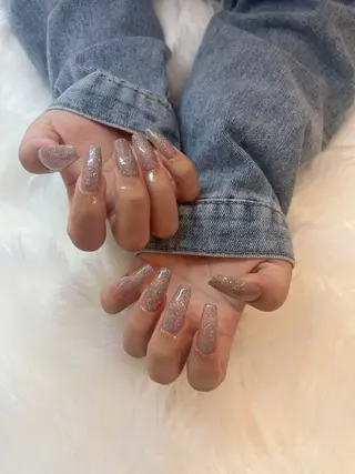 ネイル RÊVIA所属・RÊVIA (レヴィア)のネイルデザイン