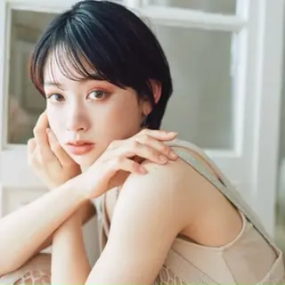 ショート sweep☁️ ルカ┊透明感カラーのヘアスタイル