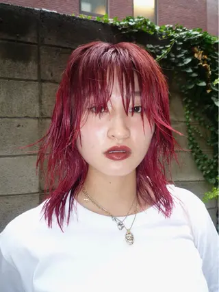 カラー 坂入 美帆のヘアスタイル