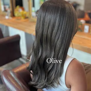 ロング カラー 髪質改善カラー ベージュ🤎YUMEのヘアスタイル