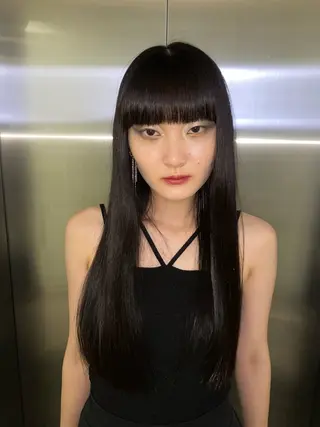 セミロング 飯ヶ谷 成海のヘアスタイル