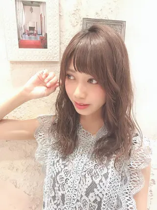 セミロング 代表山口ひな 髪質改善のプロのヘアスタイル