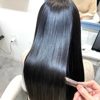 ロング クセ、艶にお悩みの方 ブリーチ毛にも縮毛可のヘアスタイル
