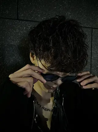 メンズ フェザーパーマメンズ ツイスパ京都駅前のヘアスタイル