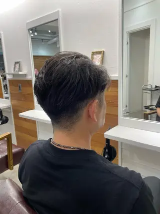 パーマ メンズ RIN／韓国ヘア レイヤーカットのヘアスタイル