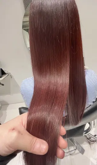 ロング カラー mai🐷髪質改善 🖤透ける暗髪🖤のヘアスタイル