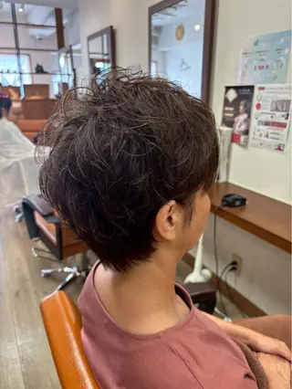 ショート chill out 甲斐千尋のヘアスタイル