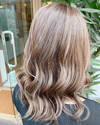 カラー 🫧髪質改善艶カラー _マエダ 🫧のヘアスタイル