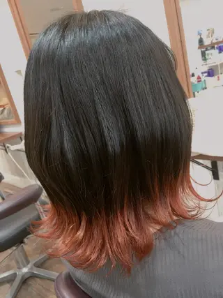 カラー 塩崎 明菜のヘアスタイル