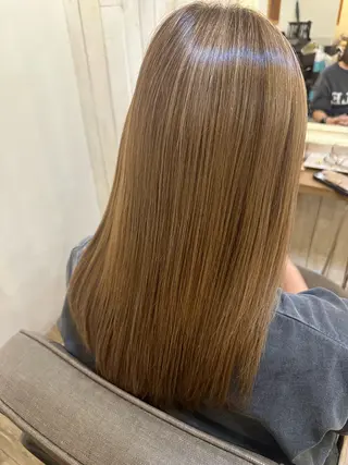 ミディアム 髪質改善/艶髪/ 透明感カラー/サラのヘアスタイル
