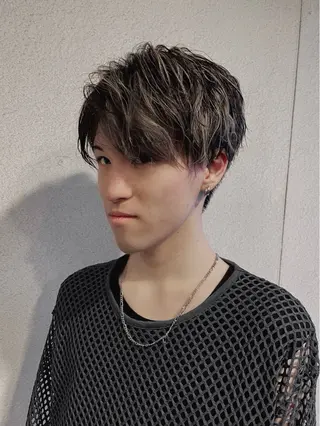 ショート カラー パーマ ヘアアレンジ メンズ 坂尻 嘉珠也のヘアスタイル