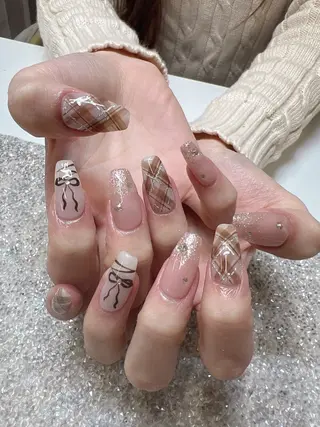 ネイル Guarendo錦糸町店所属・ガレンドウ 白澤 愛子のネイルデザイン