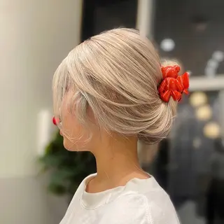 ミディアム カラー ヘアアレンジ mina 🌷のヘアスタイル