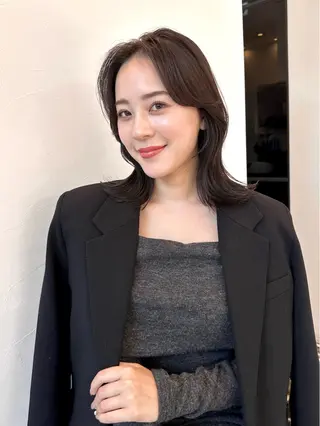 ミディアム VIEW ショートカットのヘアスタイル