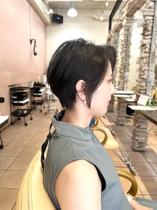 ショート 地毛風ストレート ⚡️下ノ村柊斗⚡️のヘアスタイル