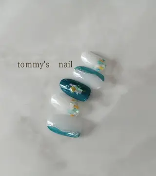 ネイル tommy's nail所属・福岡/若よもぎ蒸し 全身美容が叶うサロンのネイルデザイン