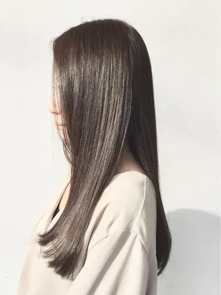 カラー カワクボ ミカのヘアスタイル