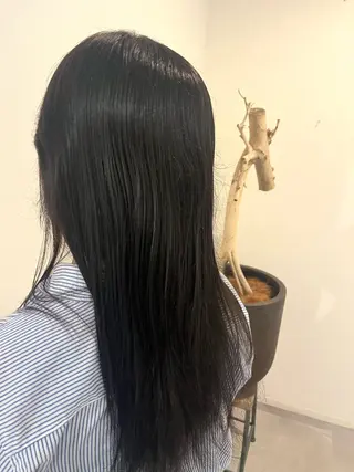 ロング カラー 黒川 綾音のヘアスタイル