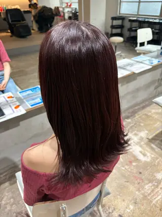 ミディアム カラー 玉置 七海のヘアスタイル