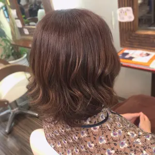 ミディアム カラー 山崎 絵莉香のヘアスタイル