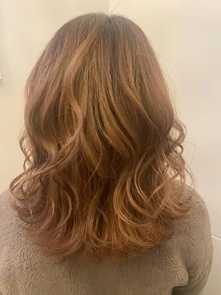 ミディアム ボブ/透明感カラー 岸本涼奈のヘアスタイル