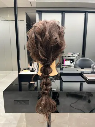 ロング ヘアアレンジ ウスイマイコ カット/ケアカラーのヘアスタイル