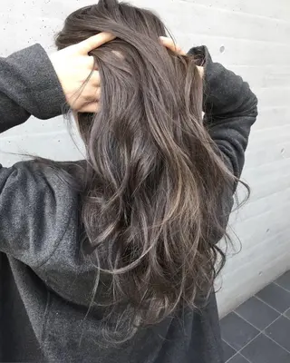 セミロング ✨透明感艶カラー YUKI✨のヘアスタイル