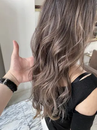 ロング カラー 👑圧倒的カラー👑 佐々木祐希のヘアスタイル