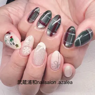 ネイル R inのネイルデザイン