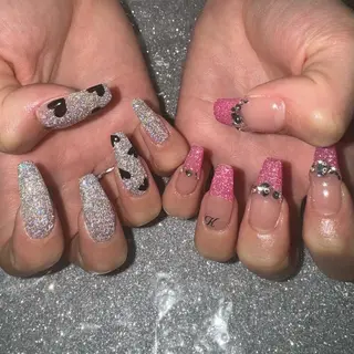 ネイル VIERU 🌈🎀💖のネイルデザイン