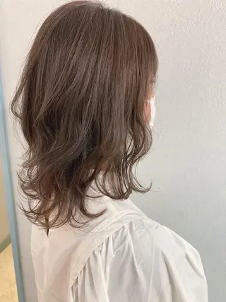 セミロング 髪質改善　縮毛の達人 矢井由真のヘアスタイル