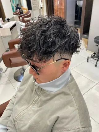 パーマ メンズ 伊藤 隆星のヘアスタイル
