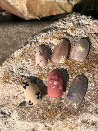 ネイル EARTH 上田店所属・荻野 陸のネイルデザイン