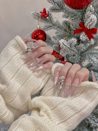 Nails 168 ネイルズイロハのネイルデザイン