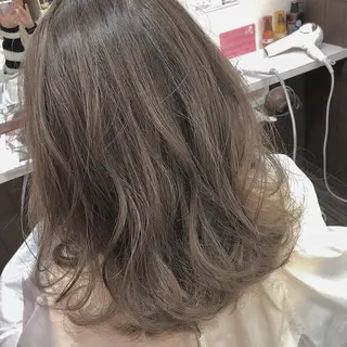 ミディアム 雪本 愛のヘアスタイル