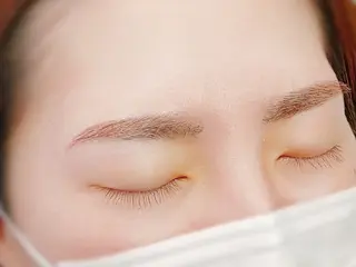 アイブロウ naru503  me 千里丘店のマツエク・マツパデザイン