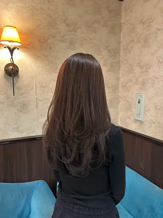 ロング Momoハイレイヤー 海外レイヤーカットのヘアスタイル