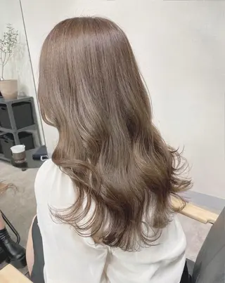 セミロング カラー 暖色カラー✨代表しげ オグジュアリーのヘアスタイル