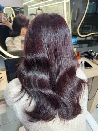 セミロング レイヤーカット/ 縮毛矯正/西野和裕のヘアスタイル