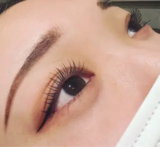 マツエク・マツパ 艶カラー🩵中久保 舞優🩵のヘアスタイル