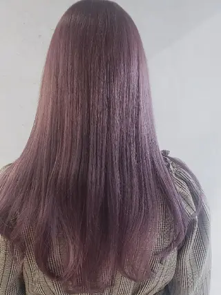 ロング GOToday所属・艶髪/オリーブ系/ 肌が綺麗に見えるお色のヘアスタイル