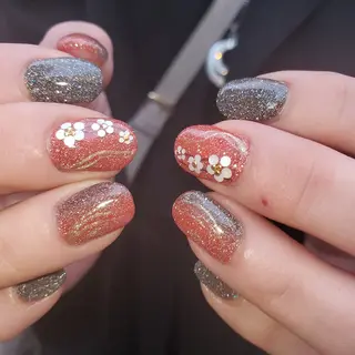 ネイル MOM  原宿店所属・MoM マムネイル原宿のネイルデザイン